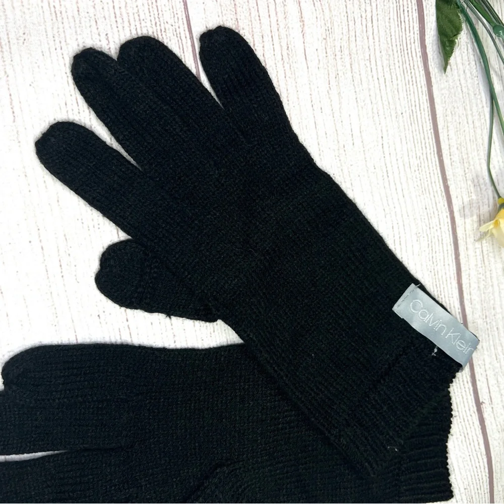 Calvin Klein Black Knit Texting Gloves